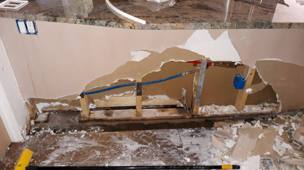 Water damage restoration process in Mcconnelsville, OH